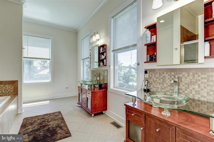 9830 River Rd. Property Photo 27