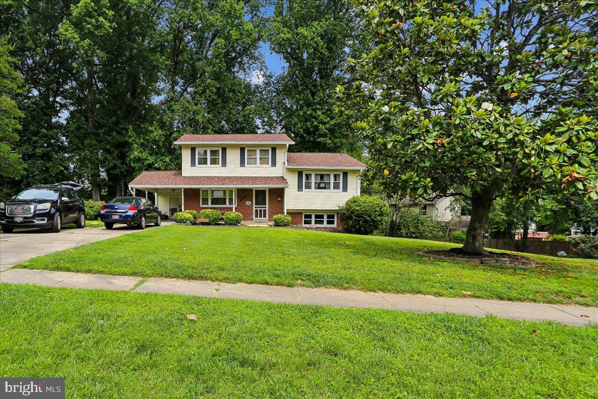 12622 Eastbourne Dr Property Photo 2
