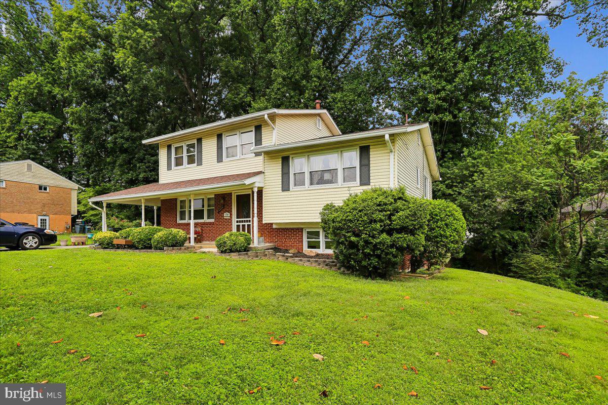 12622 Eastbourne Dr Property Photo 3