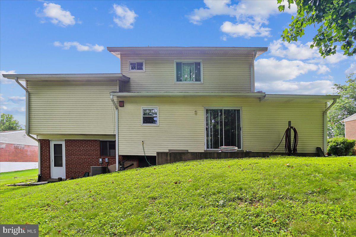 12622 Eastbourne Dr Property Photo 37