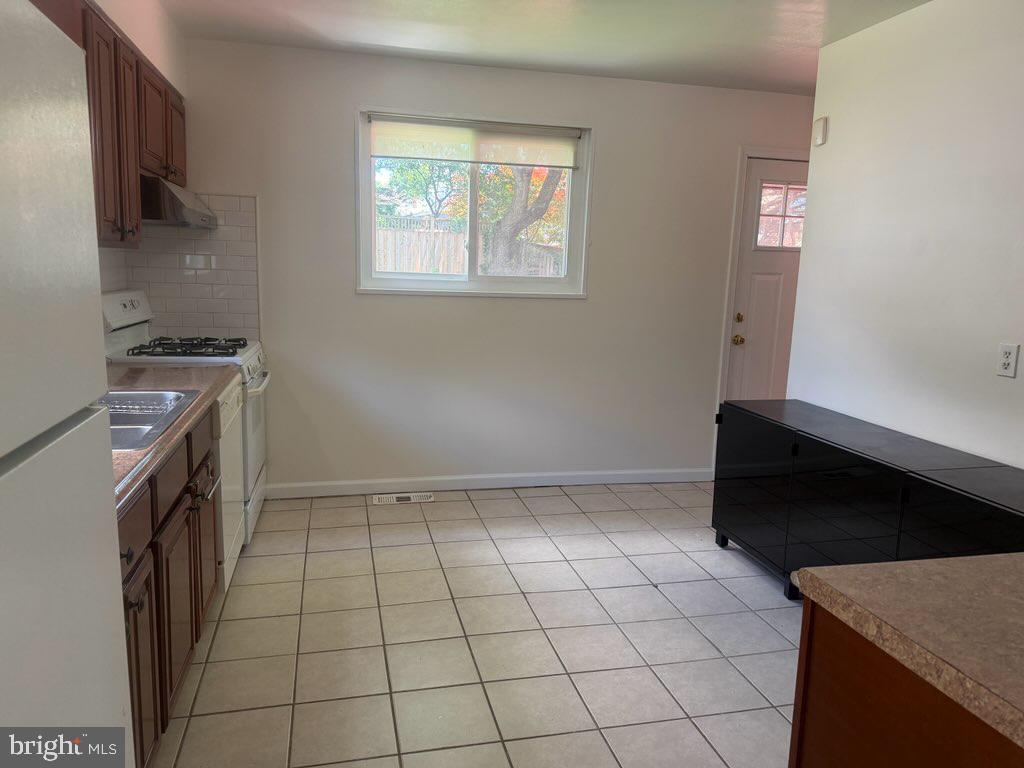 10903 Stillwater Ave Property Photo 7