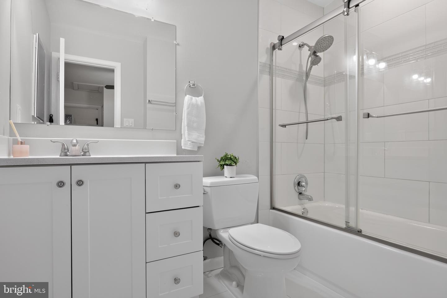 7871 Briardale Ter Property Photo 14