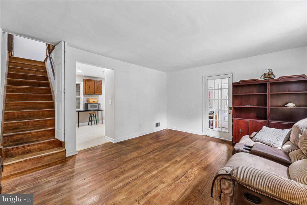 2709 Fenimore Rd Property Photo 5