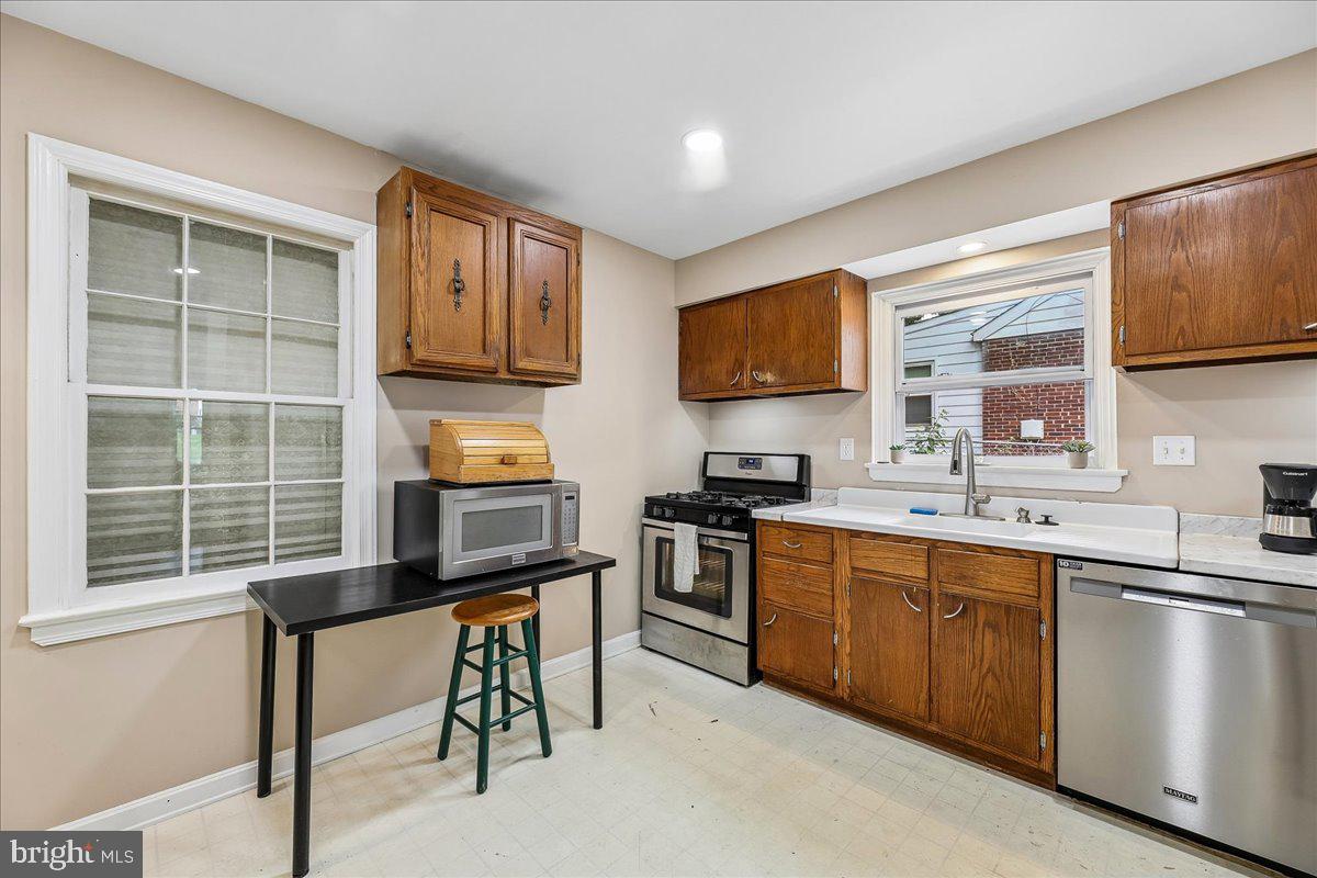 2709 Fenimore Rd Property Photo 8