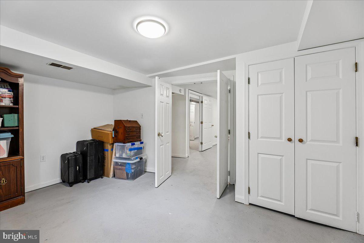 2709 Fenimore Rd Property Photo 17