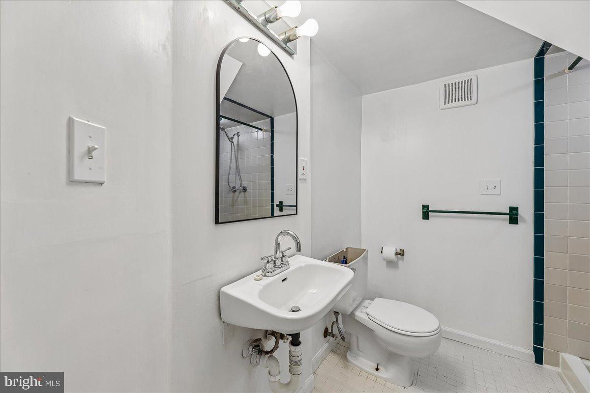 2709 Fenimore Rd Property Photo 19