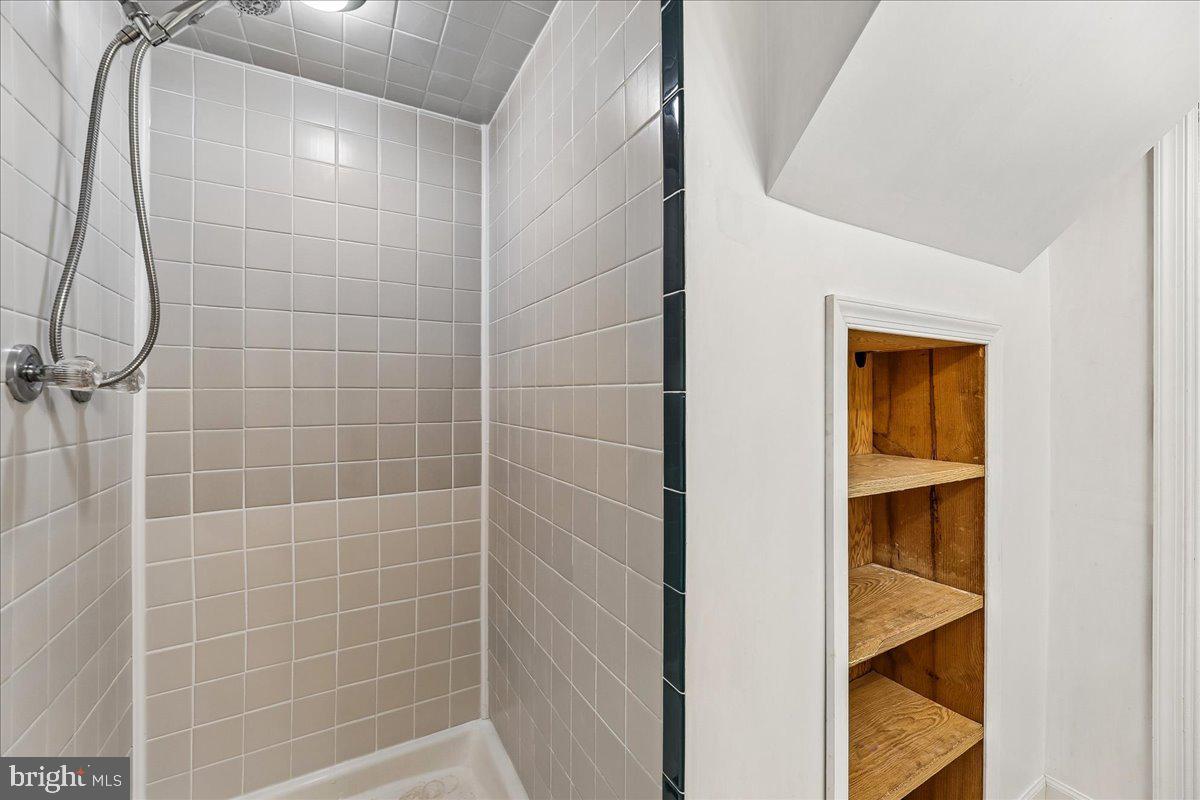 2709 Fenimore Rd Property Photo 20