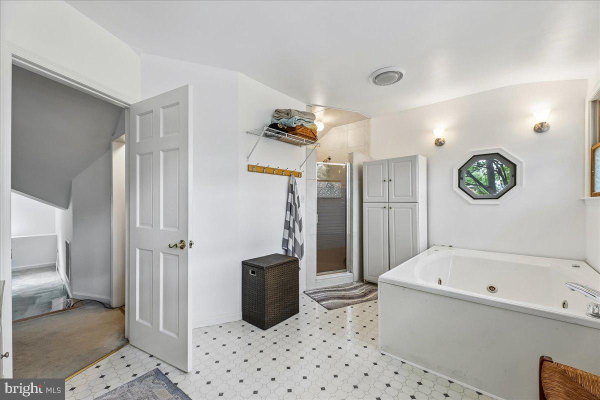 2709 Fenimore Rd Property Photo 29