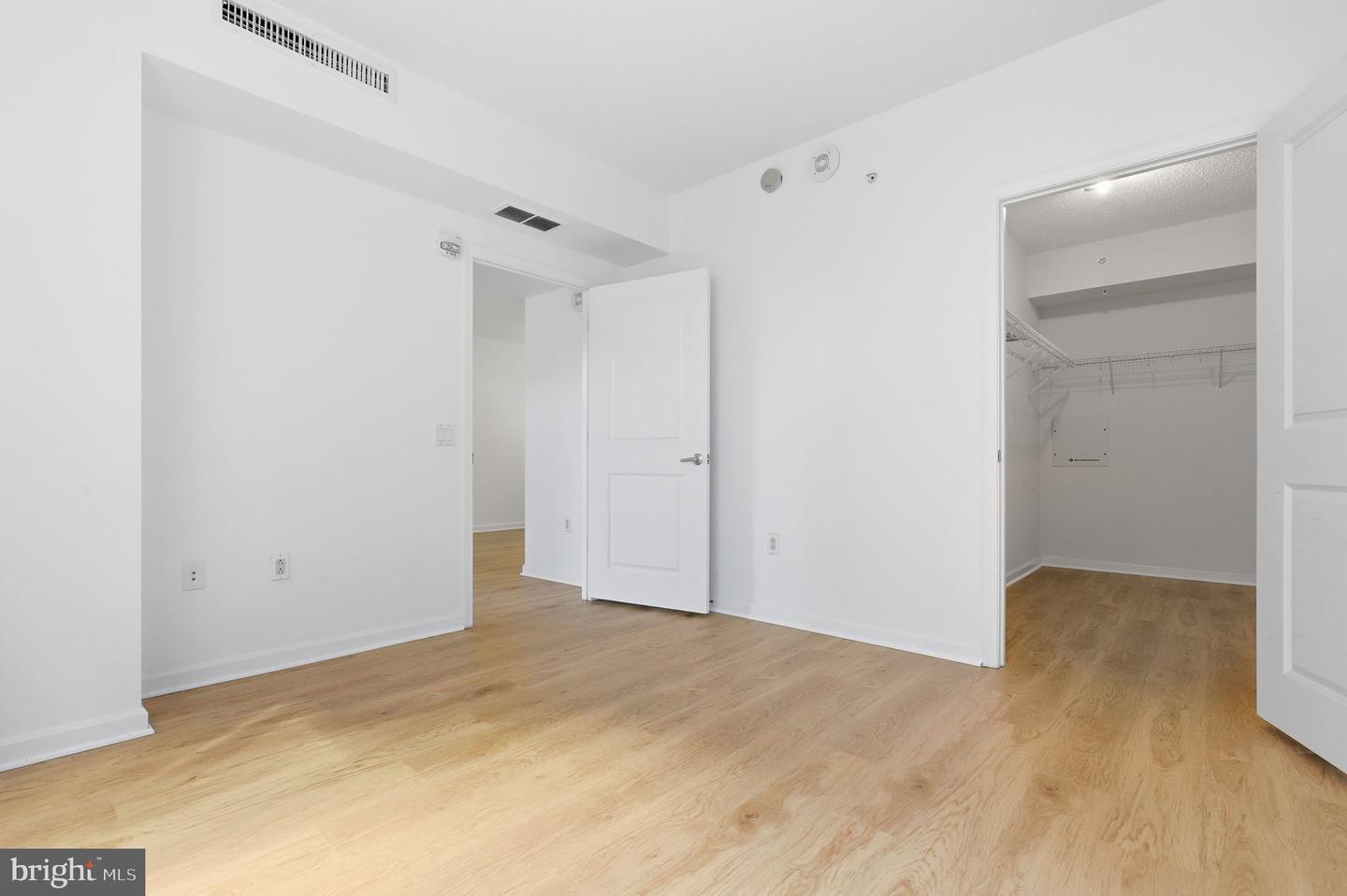 930 Wayne Ave #201 Property Photo 21