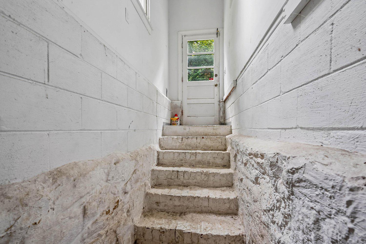 16 Maple Ave Property Photo 39
