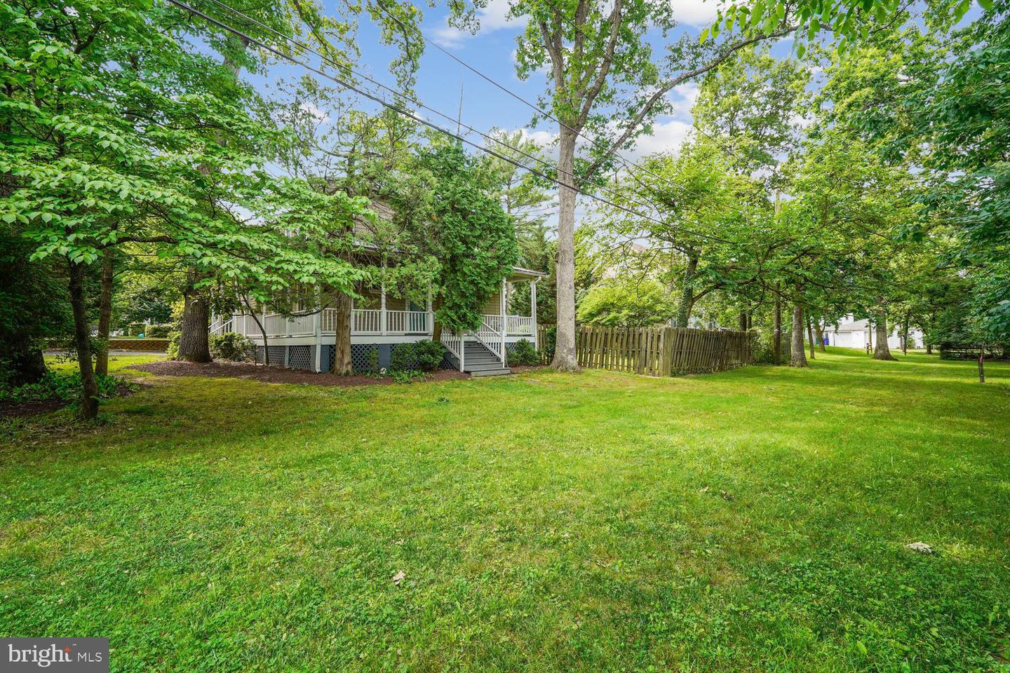 16 Maple Ave Property Photo 57