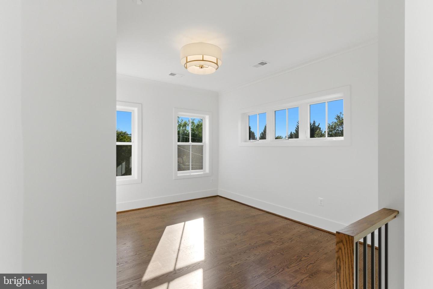 7705 Holiday Ter Property Photo 52