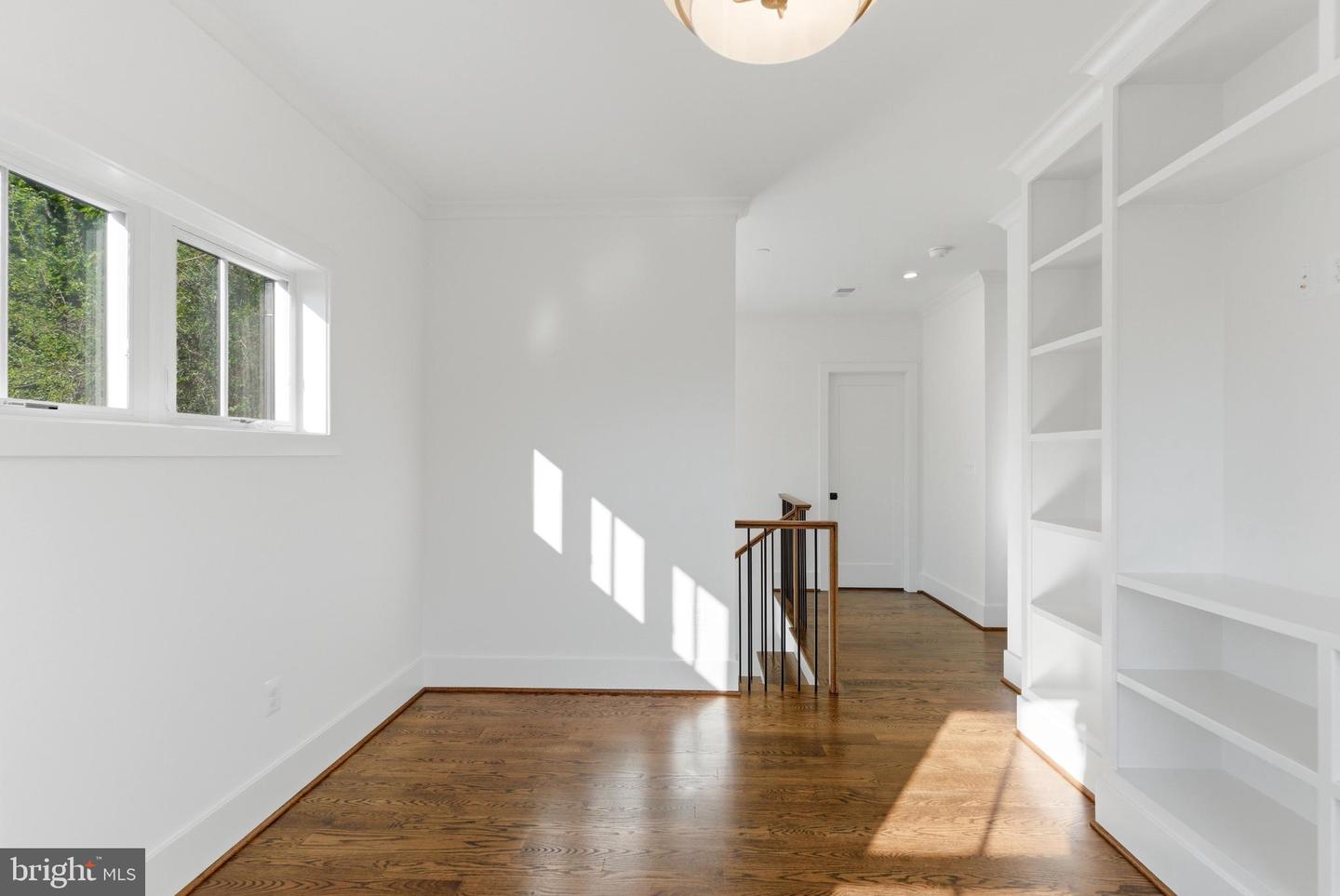 7705 Holiday Ter Property Photo 53