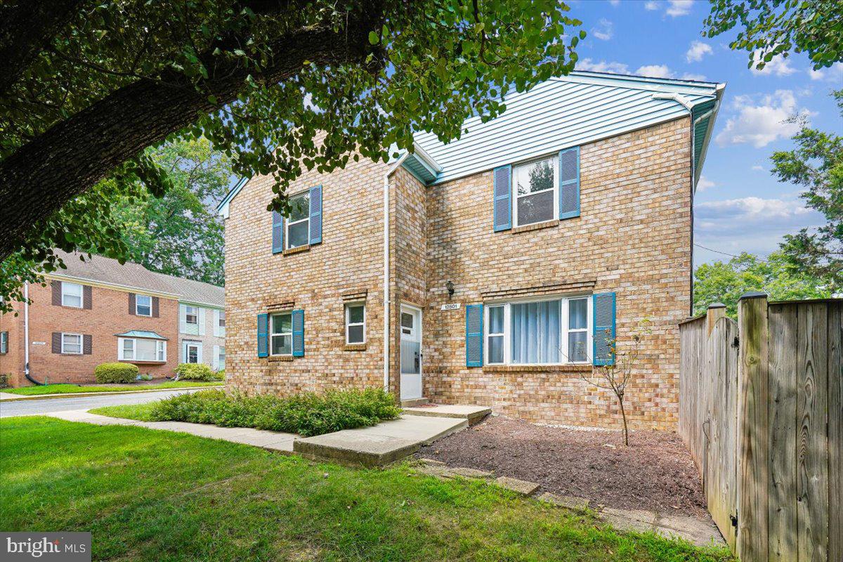 12801 Epping Ter Property Photo 2