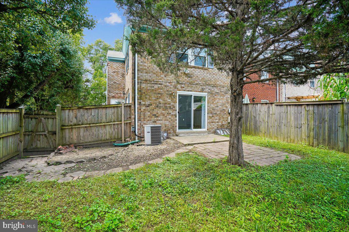 12801 Epping Ter Property Photo 11