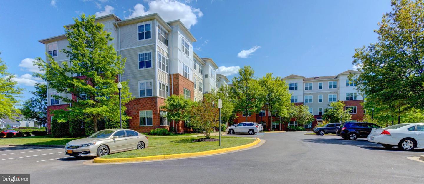 14241 Kings Crossing Blvd #108 Property Photo 1