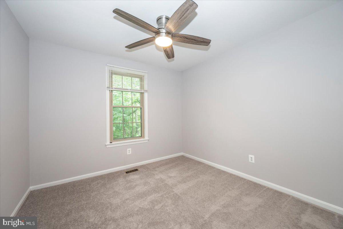 10113 Maple Leaf Dr Property Photo 32