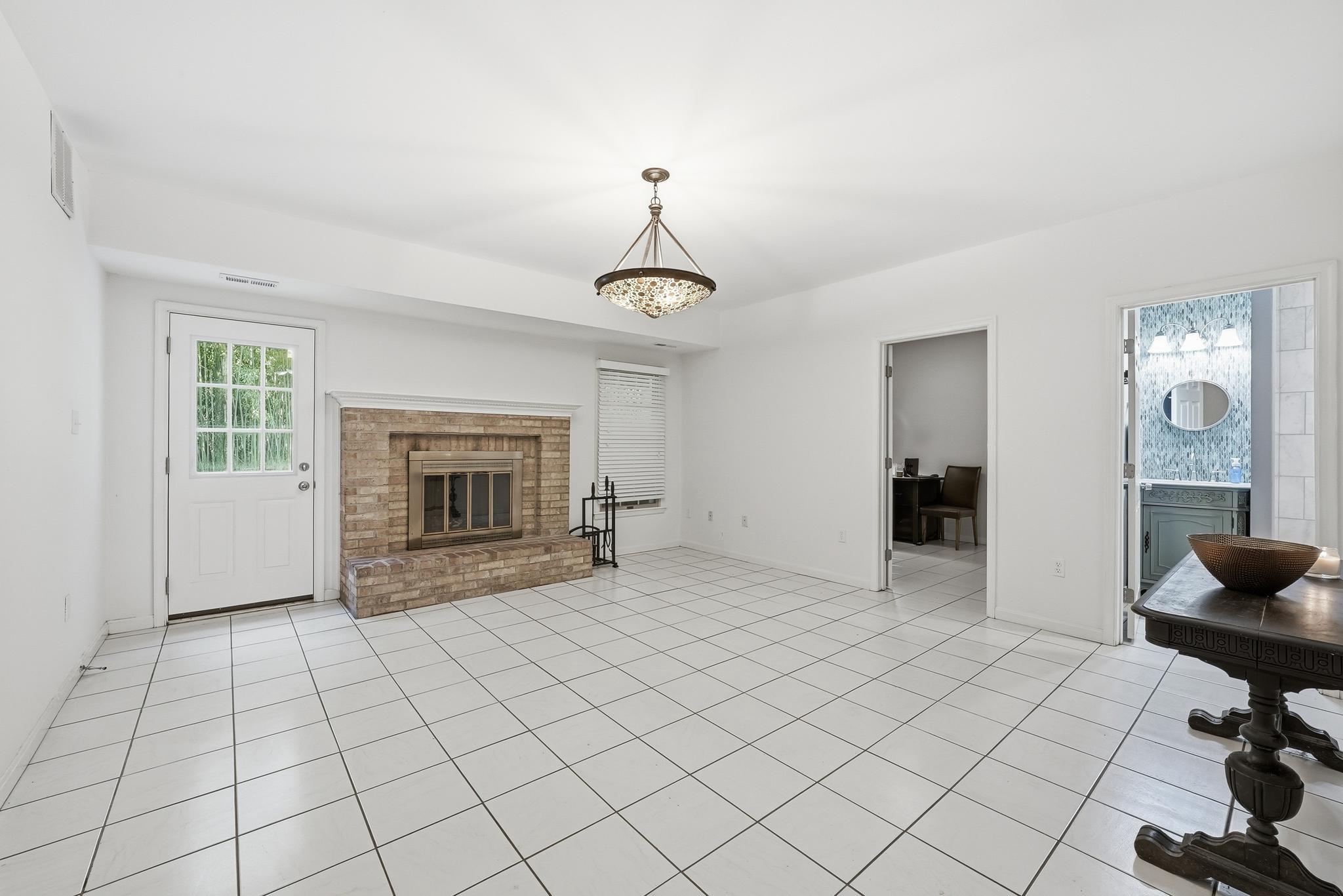15802 Radwick Ln Property Photo 35