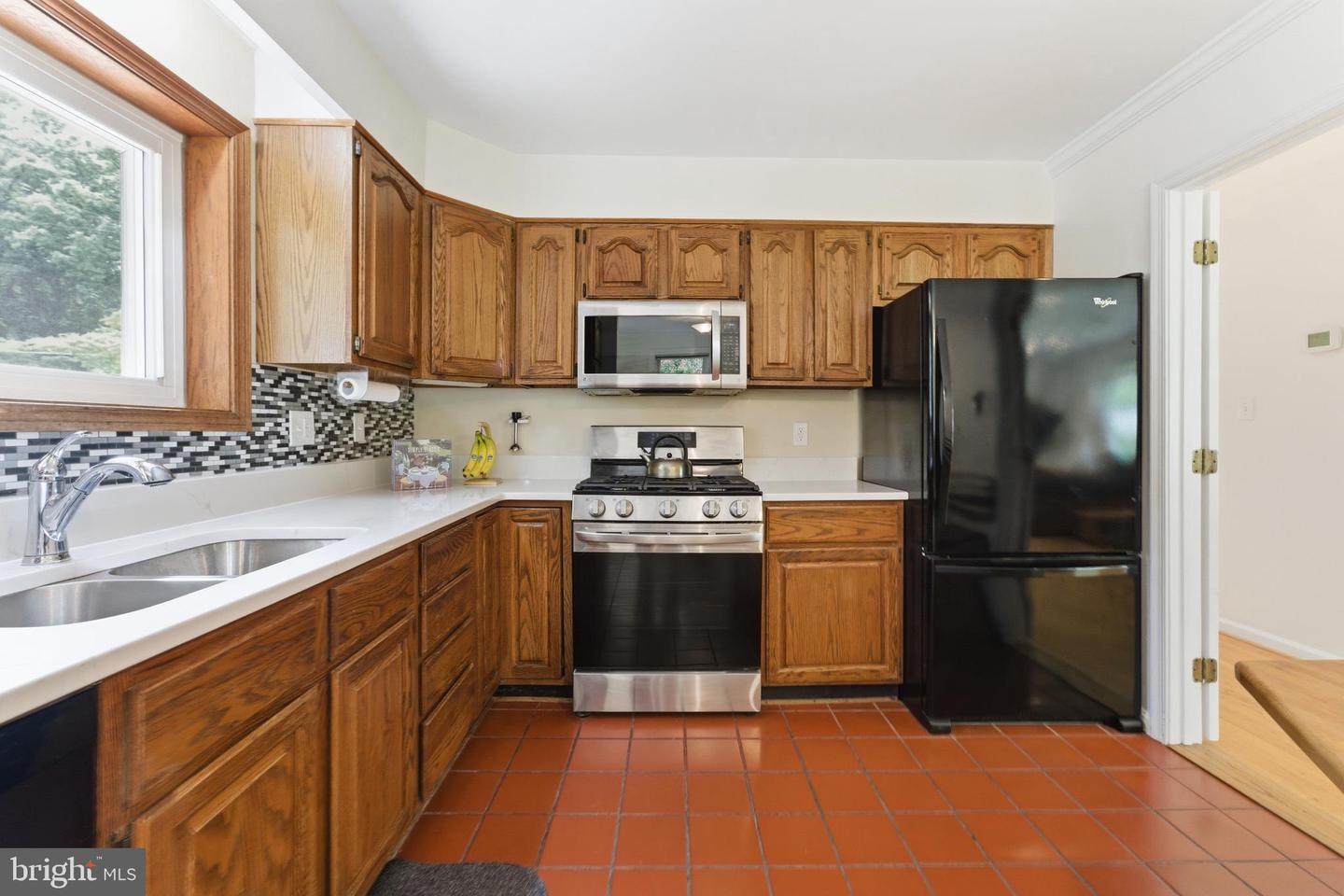 2100 Edgewater Pkwy Property Photo 11