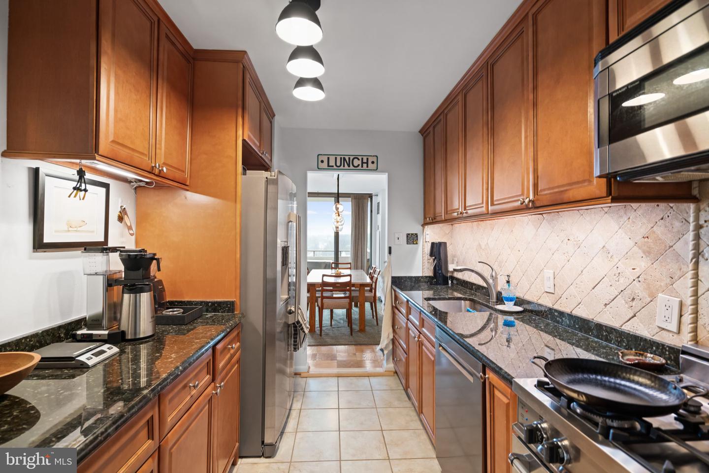 5101 River Rd #901 Property Photo 15