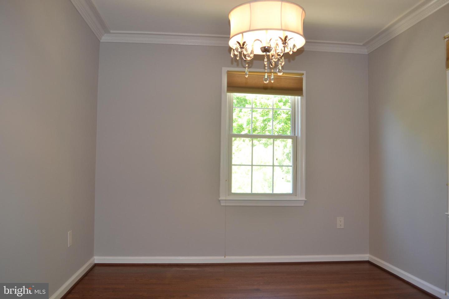 1 Ingleside Ct Property Photo 4