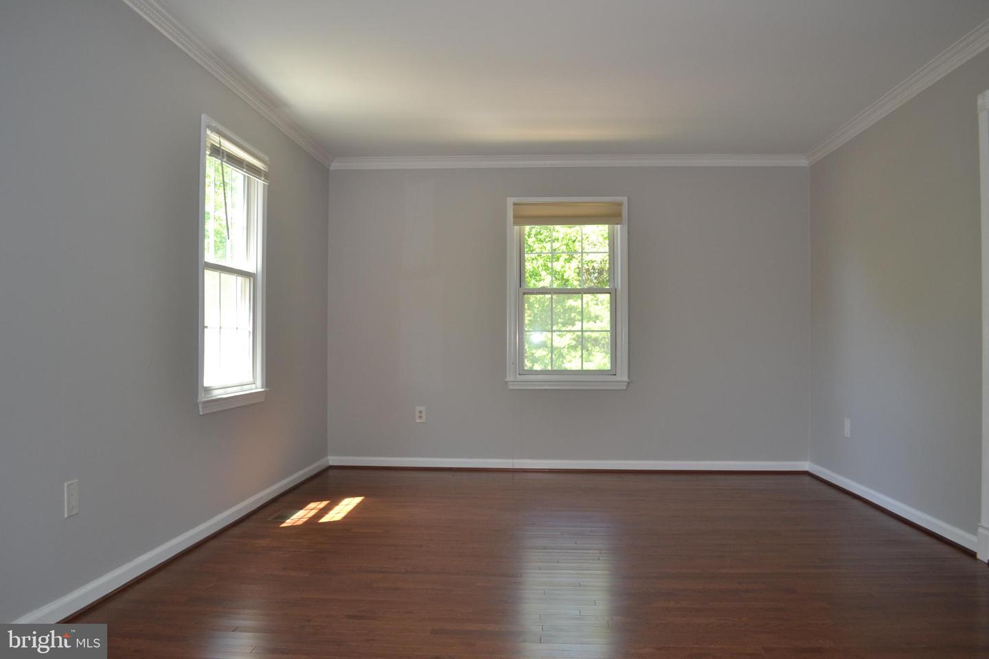 1 Ingleside Ct Property Photo 6