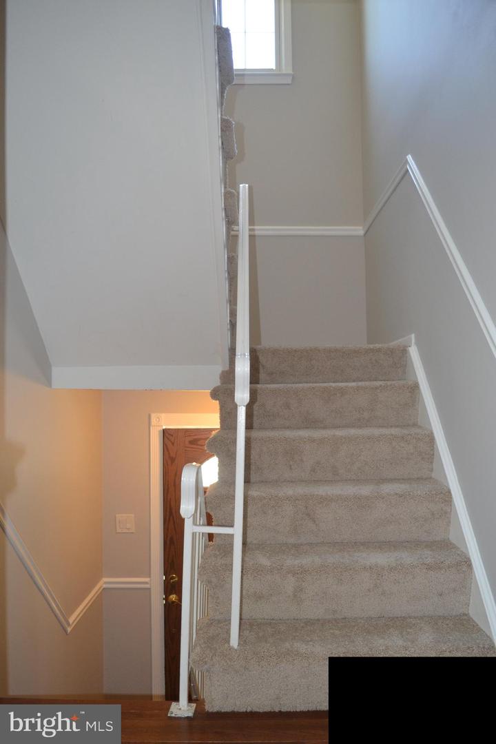 1 Ingleside Ct Property Photo 8