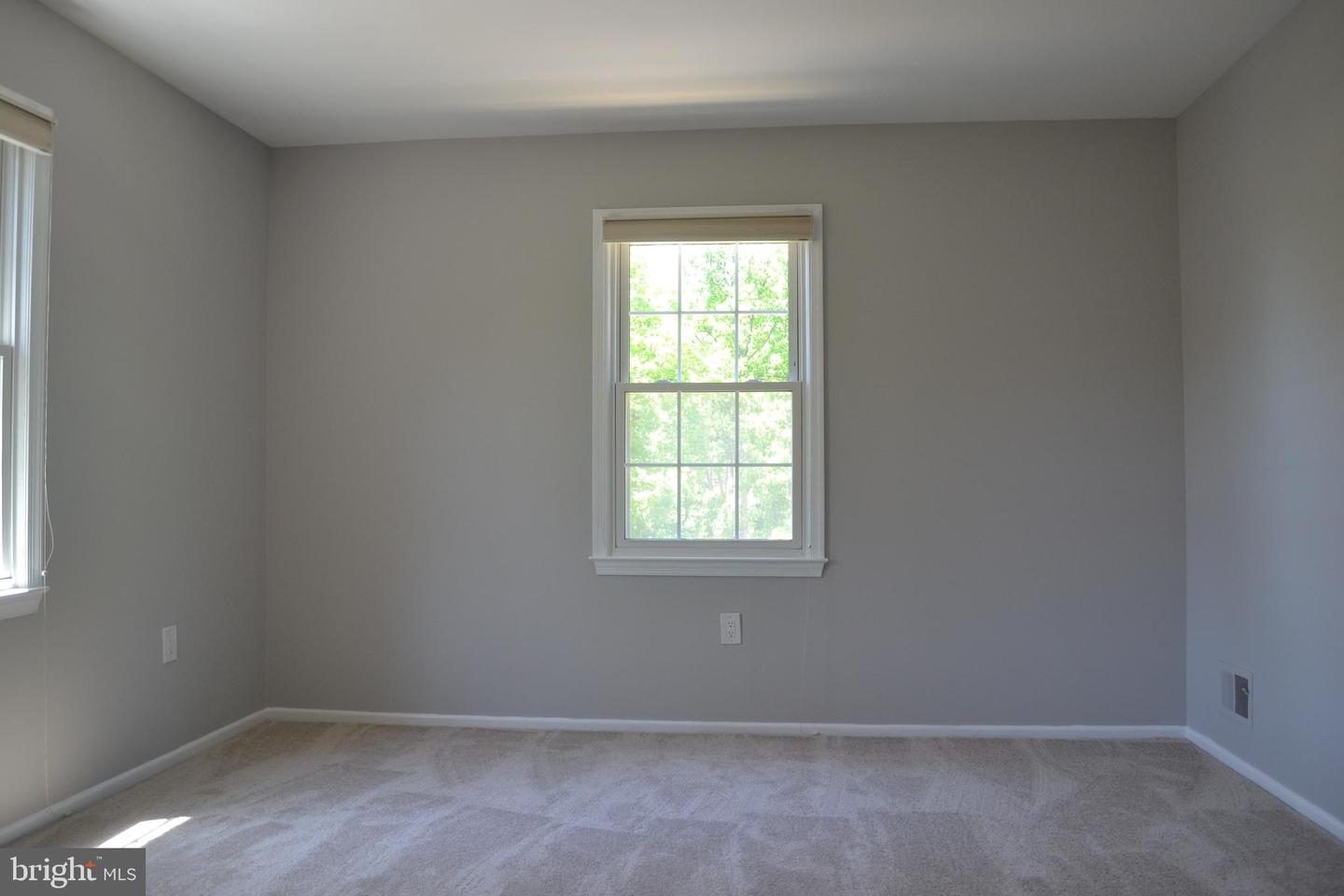 1 Ingleside Ct Property Photo 9