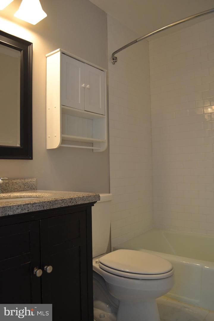 1 Ingleside Ct Property Photo 11