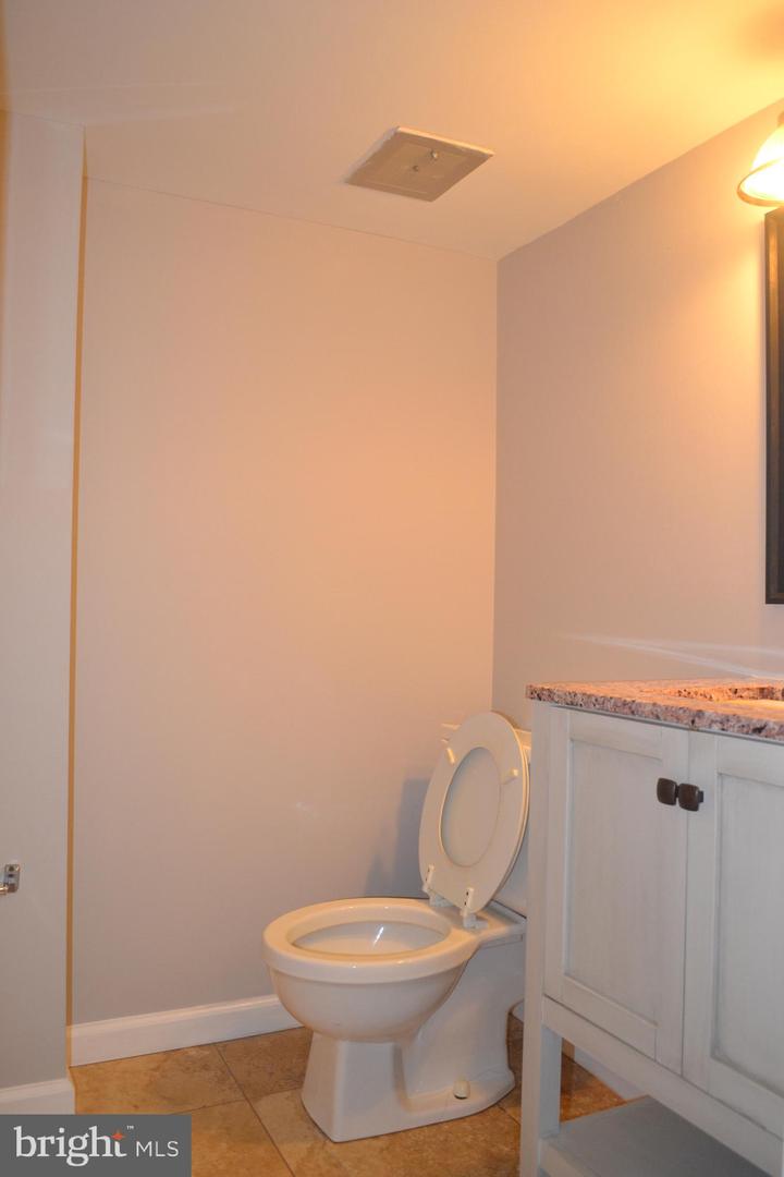 1 Ingleside Ct Property Photo 20