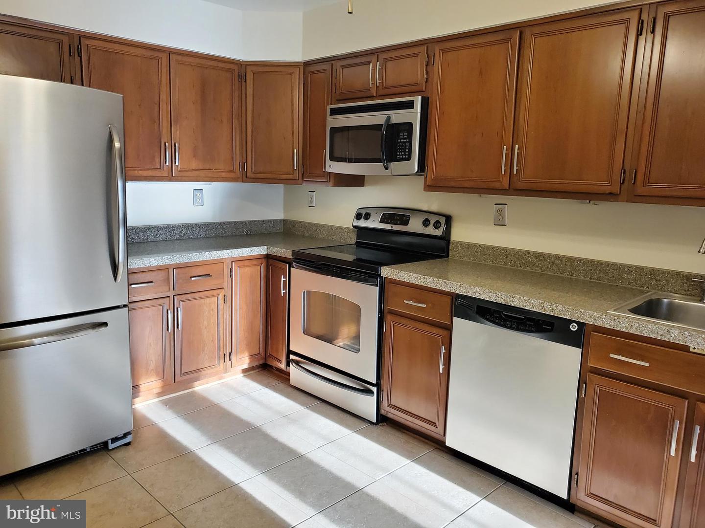 15322 Manor Village Ln Property Photo 2