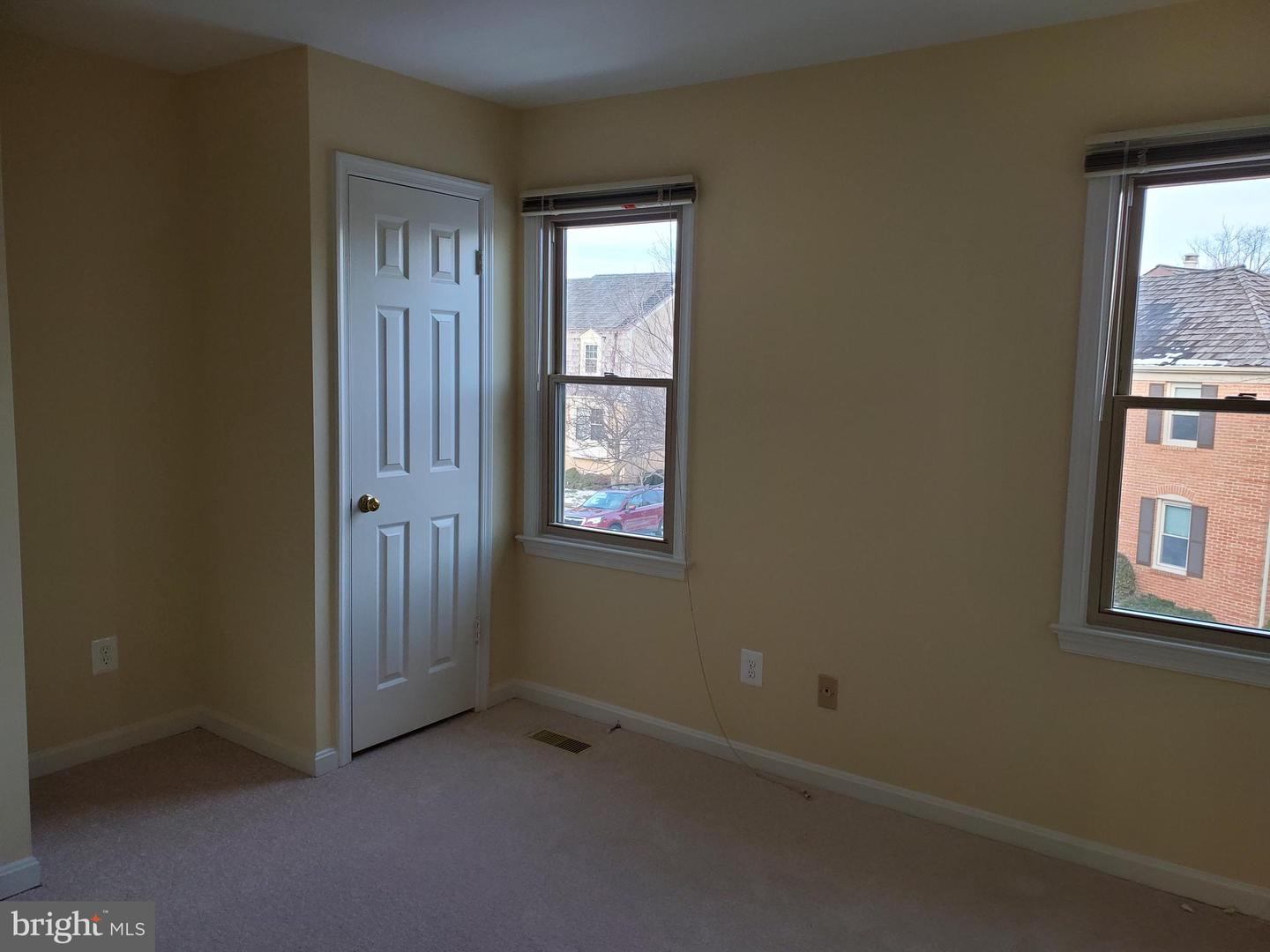 15322 Manor Village Ln Property Photo 6