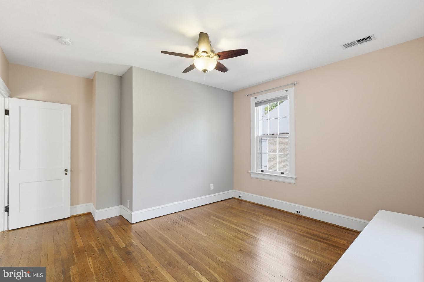 710 Wayne Ave Property Photo 22