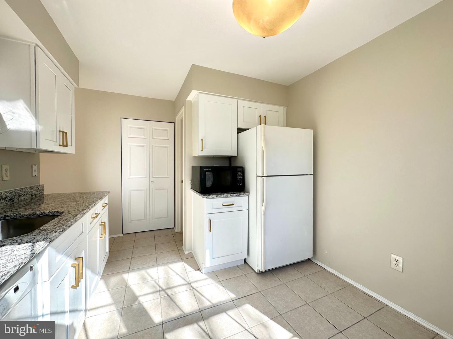 402 Carousel Ct Property Photo 10