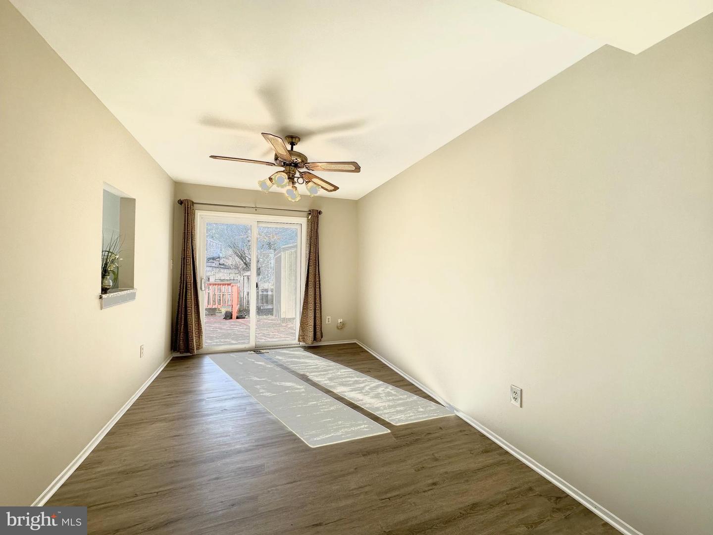 402 Carousel Ct Property Photo 14
