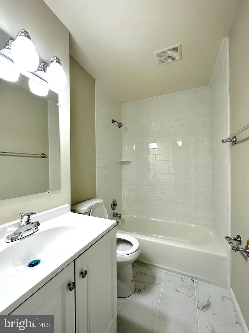 402 Carousel Ct Property Photo 25