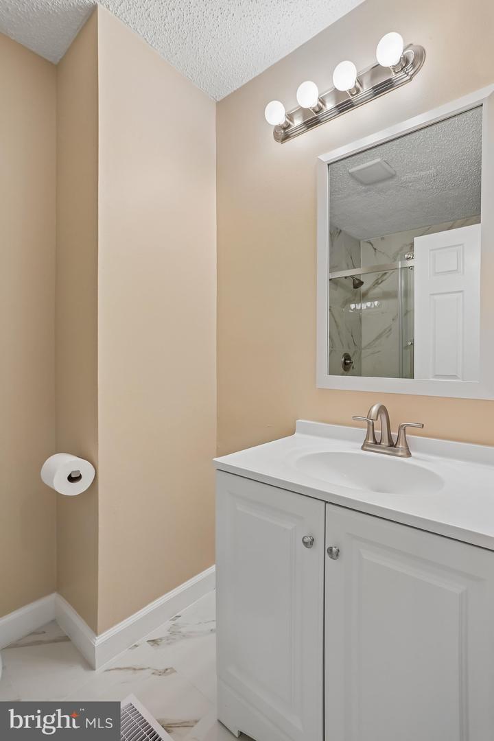 19322 Liberty Heights Ln Property Photo 40
