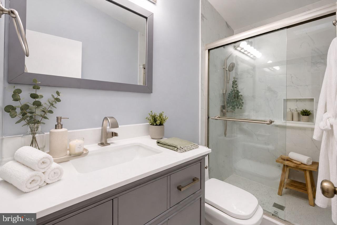 6614 Melody Ln Property Photo 15