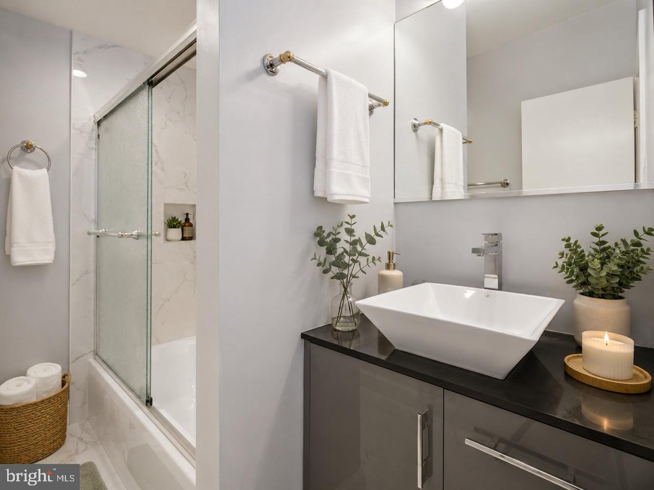 6614 Melody Ln Property Photo 16