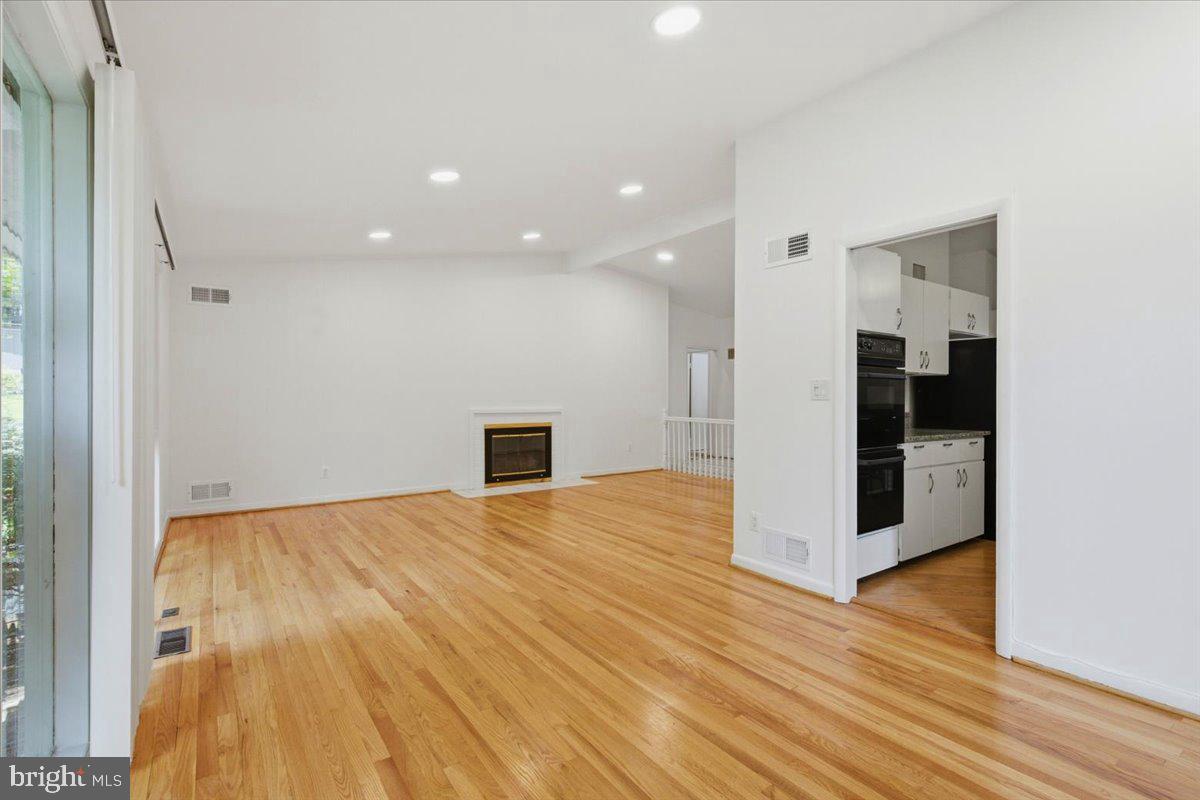 6614 Melody Ln Property Photo 18