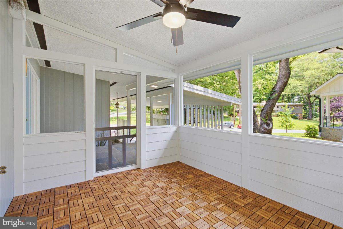 6614 Melody Ln Property Photo 21