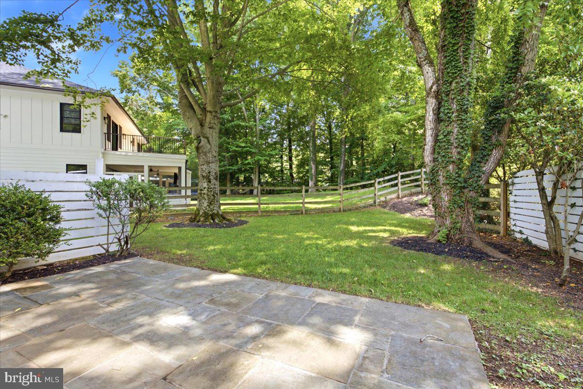 6614 Melody Ln Property Photo 27