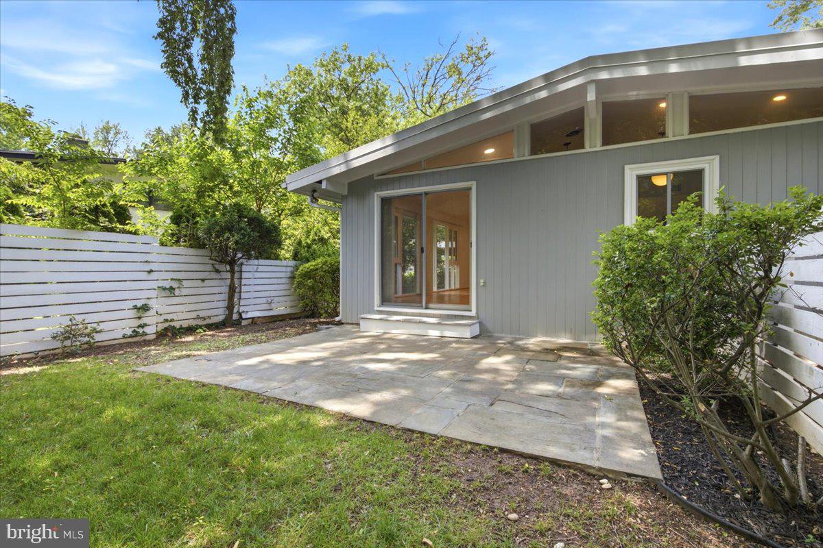 6614 Melody Ln Property Photo 31