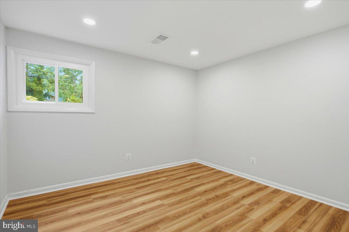 6614 Melody Ln Property Photo 32