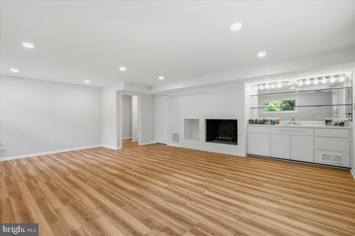 6614 Melody Ln Property Photo 35
