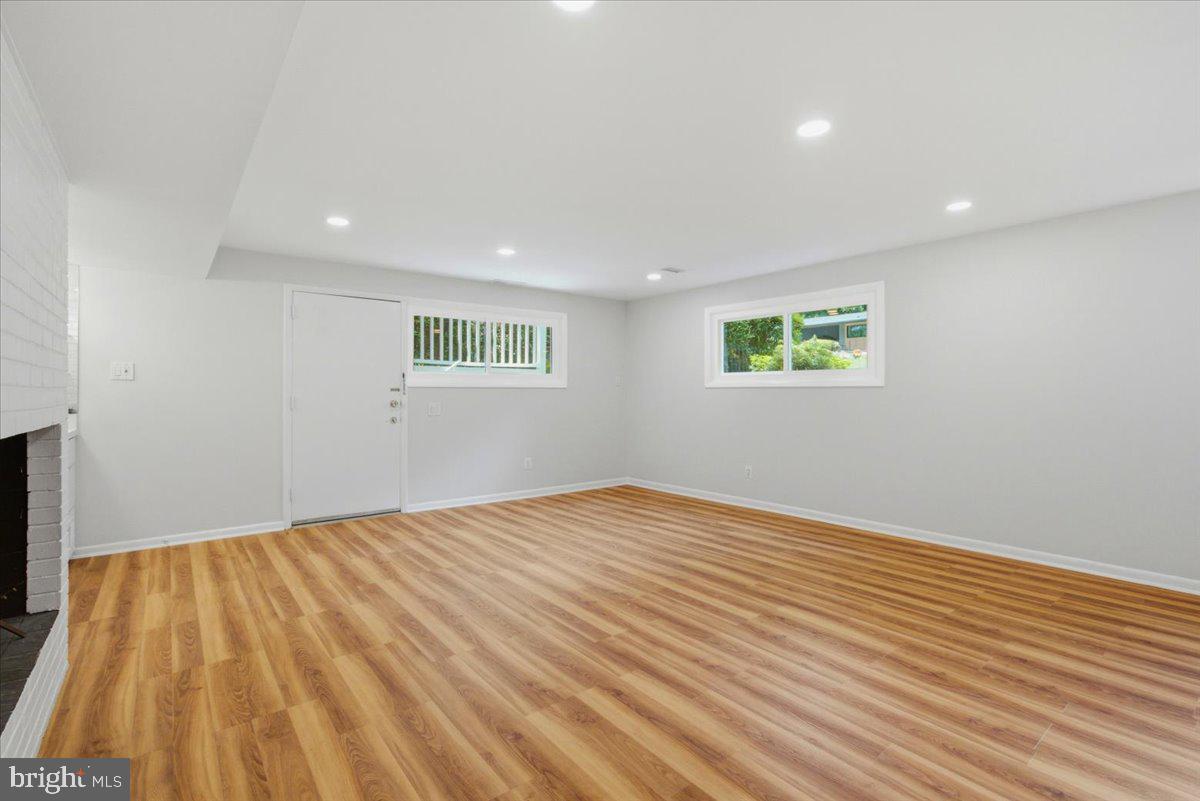 6614 Melody Ln Property Photo 36