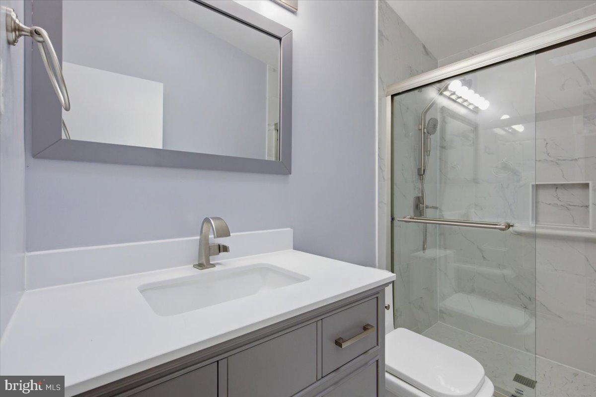 6614 Melody Ln Property Photo 44