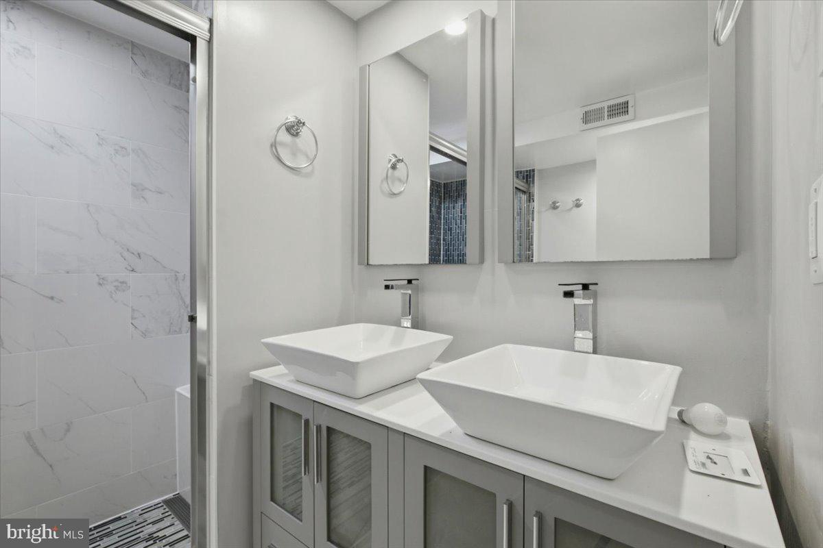 6614 Melody Ln Property Photo 56