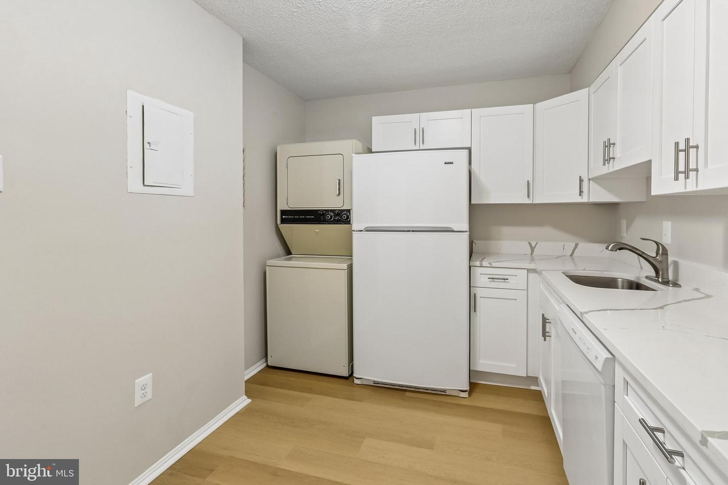 15107 Interlachen Dr #2-620 Property Photo 9
