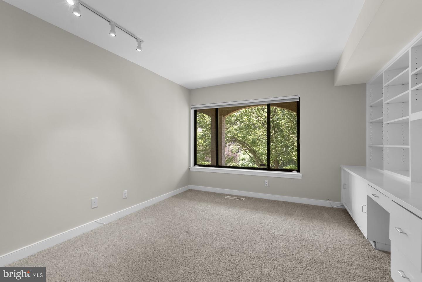 11420 Strand Dr #r-010 Property Photo 28